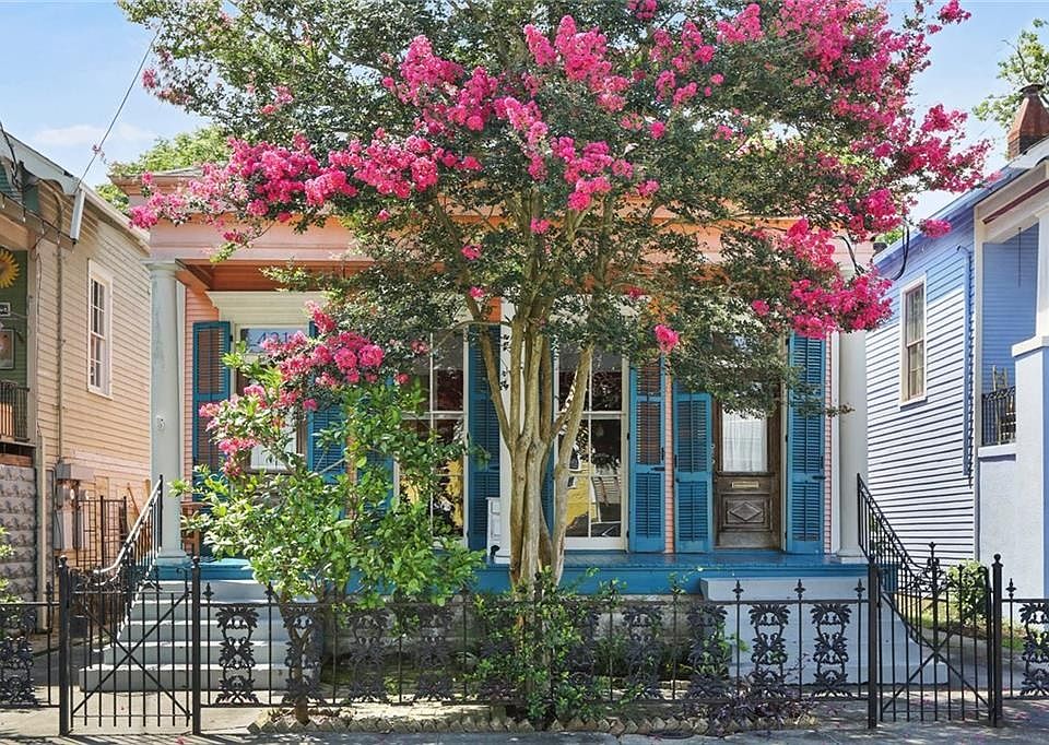 1st image of 421 Eliza St