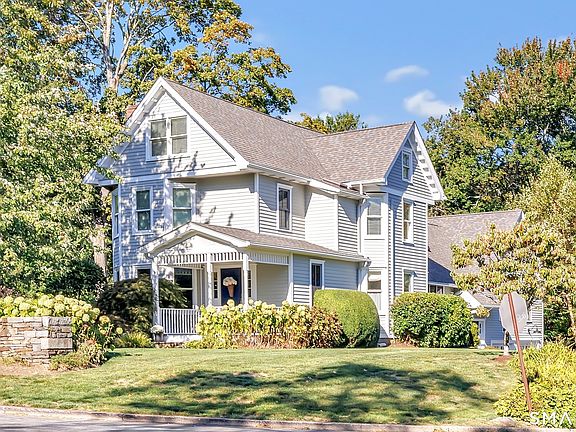 2nd image of 774 Fairfield Woods Road