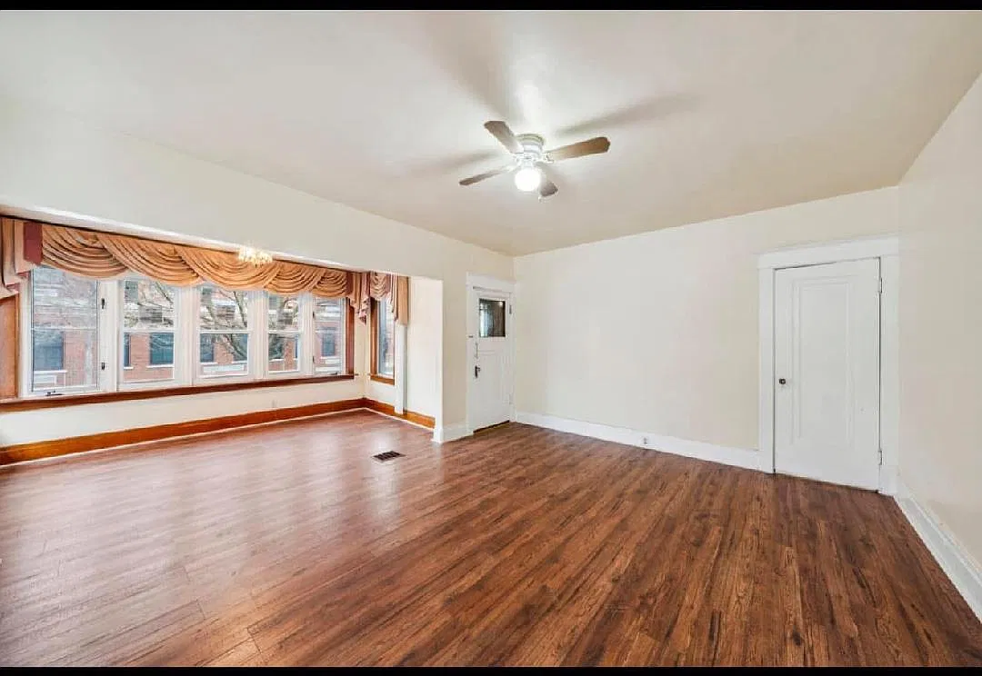 3 bed, 1350 sqft, $1,050 — Photo 1