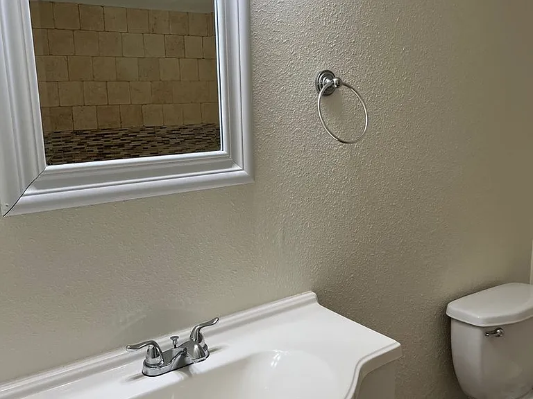 4053 Wilson Ave — Photo 24
