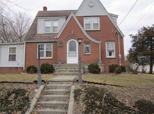 1301 Long St, Dixon, IL 61021