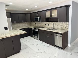 11813 SW 103rd Ln, Miami, FL 33186