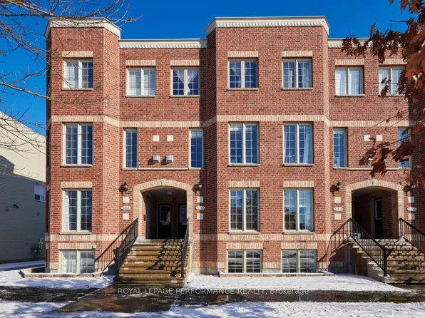 870 Longfields Dr, Ottawa, ON K2J 0J3