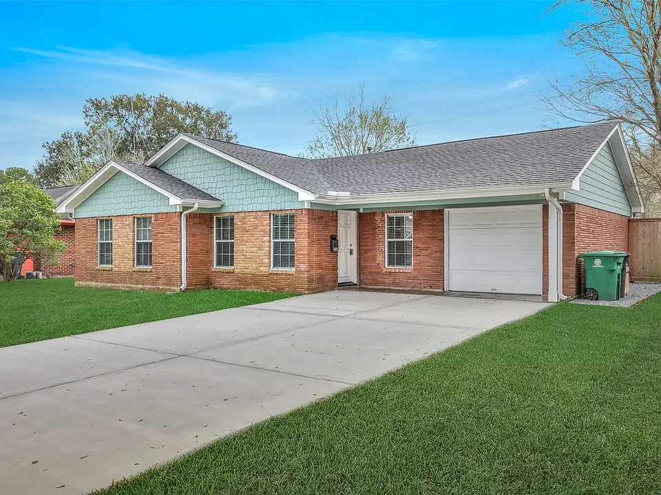 134 E Janisch Rd