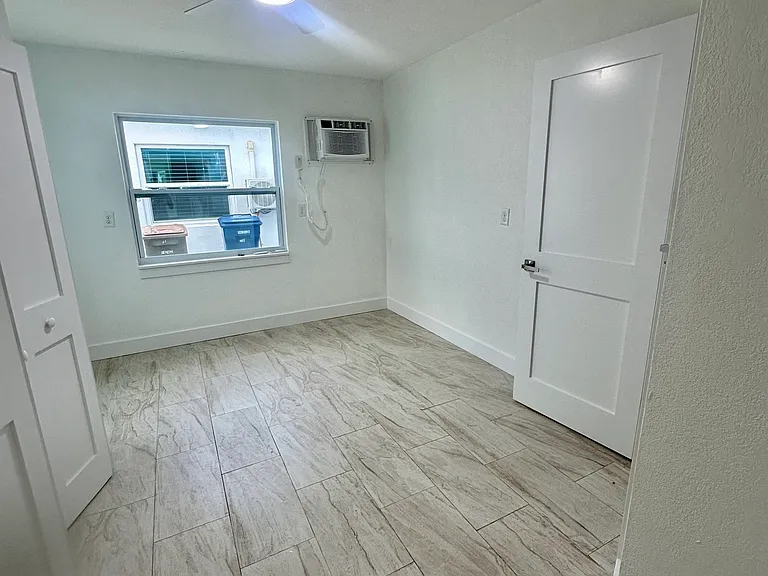 150 147th Ave E #1 — Photo 13