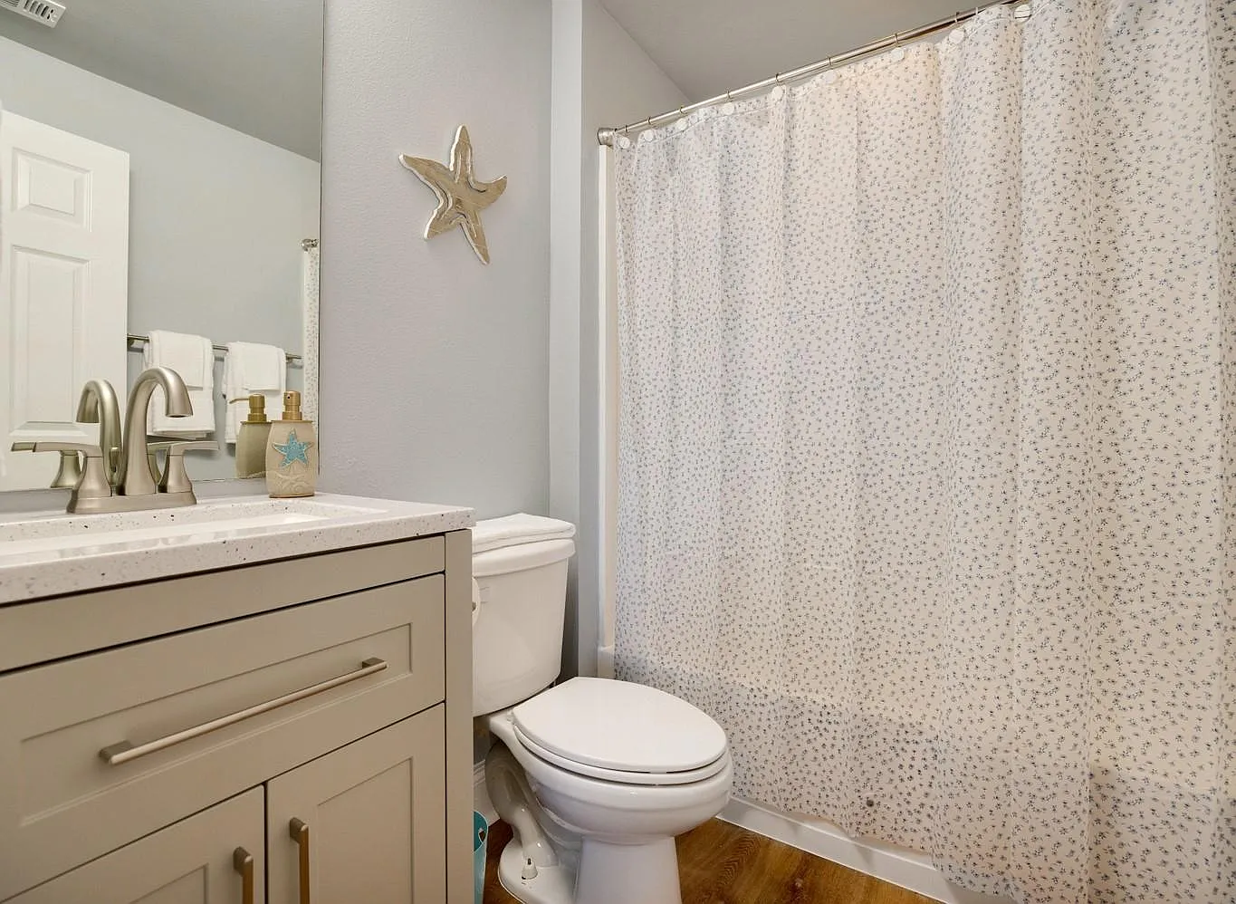 4 bed, 1483 sqft, $2,950 — Photo 2