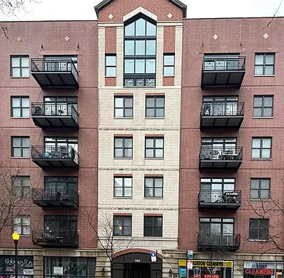 1155 W Madison St Photo 1