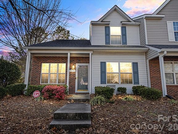 2nd image of 15070 Deshler Ct
