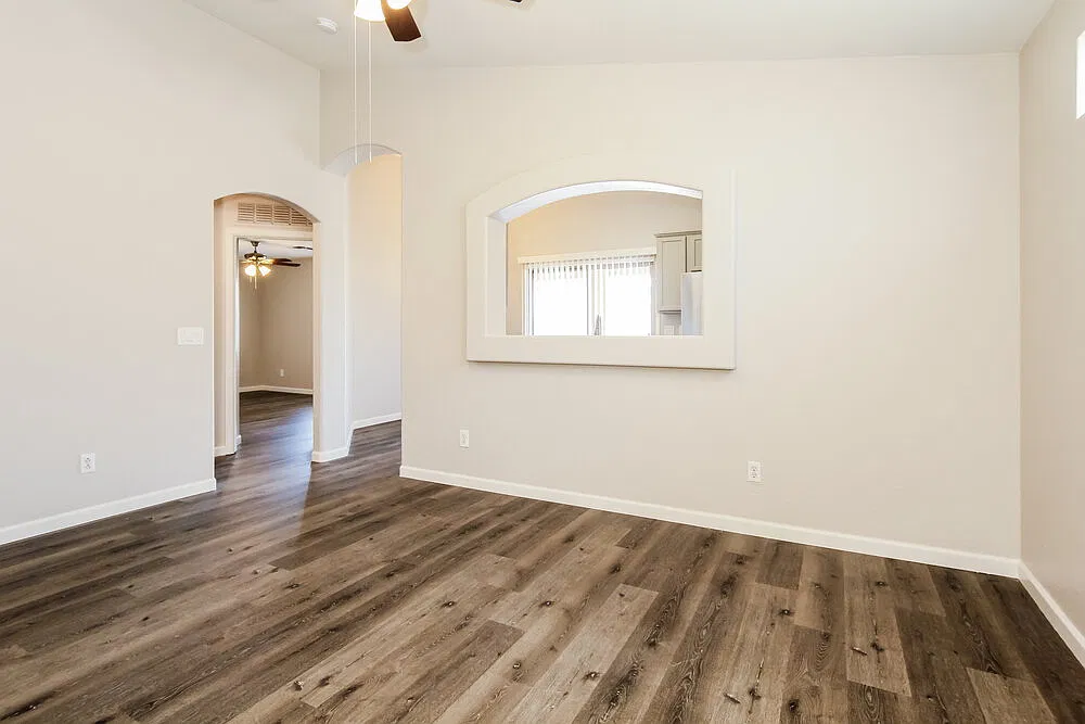 3 bed, 2.0 bath, 1106 sqft, $2,700 — Photo 3