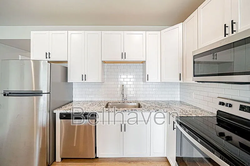 3 bed, 2.5 bath, 1470 sqft, $1,699 — Photo 4
