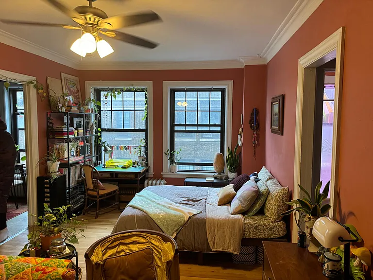 640 W Briar Pl #204 — Photo 5