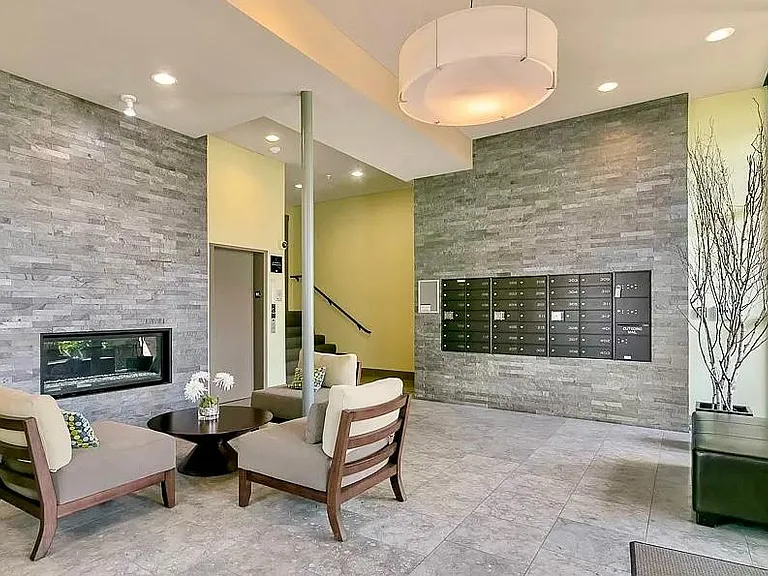 511 100th Ave NE #203 — Photo 21