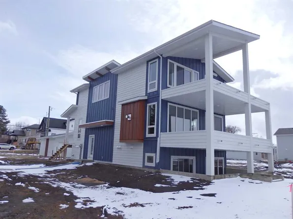 4205 NE Lakeshore Dr, Sylvan Lake, AB T4S 1B3