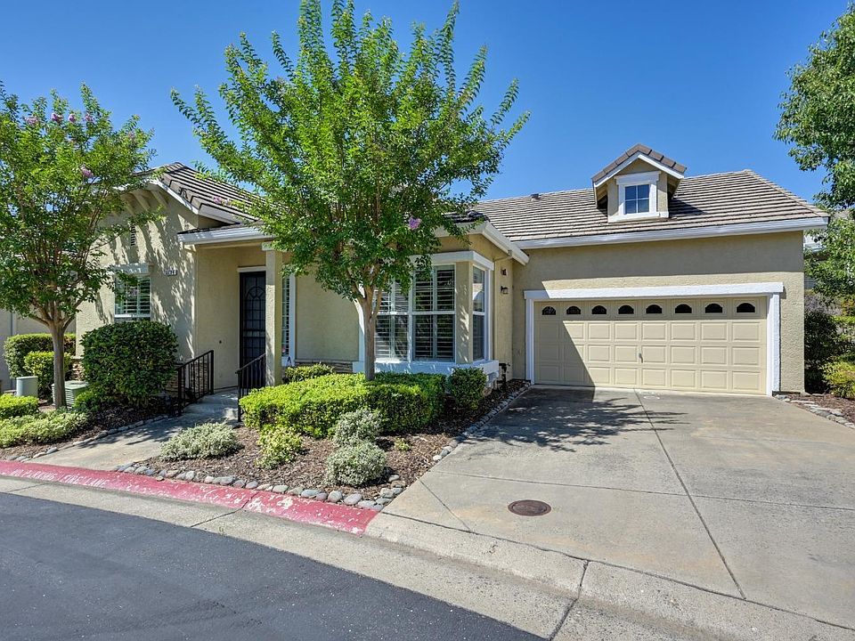 1st image of 3784 Park Dr