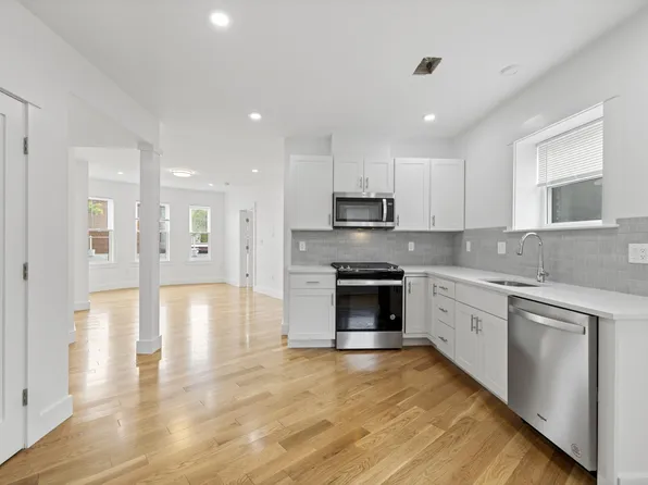 410 Columbia St #2, Cambridge, MA 02141