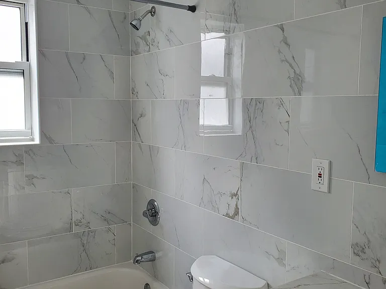 2304 E 22nd St #2 — Photo 3