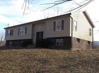 34 Legacy Ln, Poughquag, NY 12570
