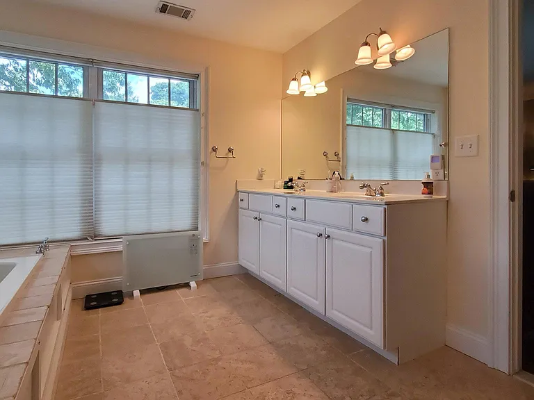 32 Cliff Ave #1 — Photo 18