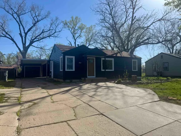 771 Choctaw Ave, Salina, KS 67401