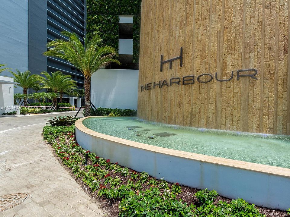 1st image of 16385 Biscayne Blvd Unit 1103