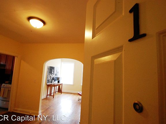 3rd image of 366 4th Ave APT 01