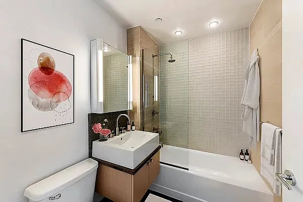 Sold by SERHANT. | media 4