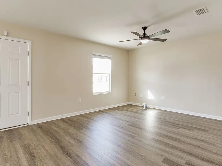 2528 Sutton Place Dr — Photo 40