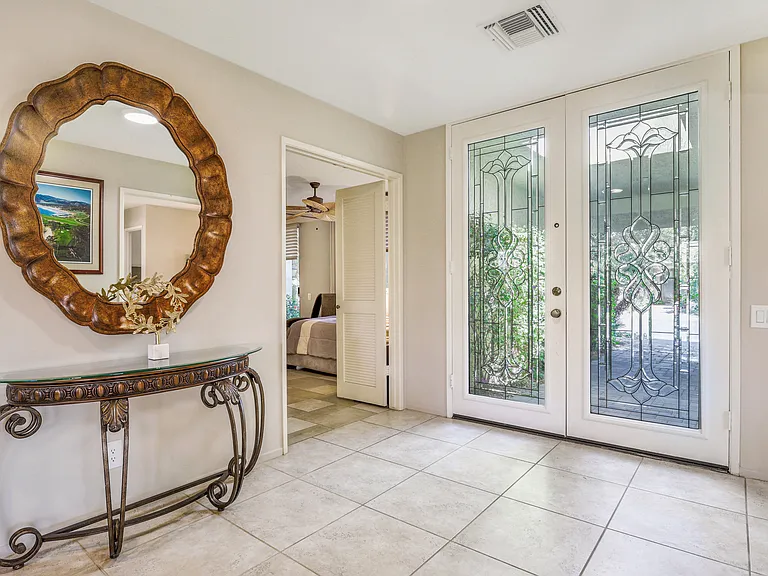 31 Stanford Dr — Photo 3