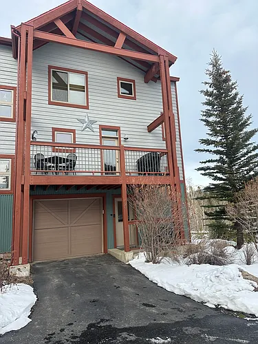 424 Wolf Park Ln Photo 1