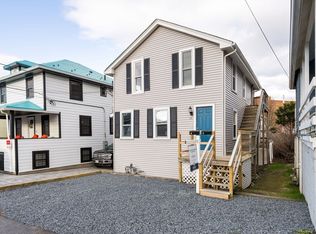 19 Berkley Rd, Hull, MA 02045