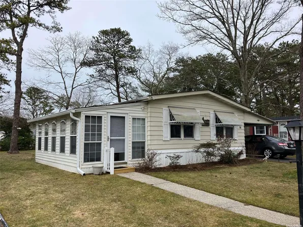 523/193 Riverleigh Avenue, Riverhead, NY 11901