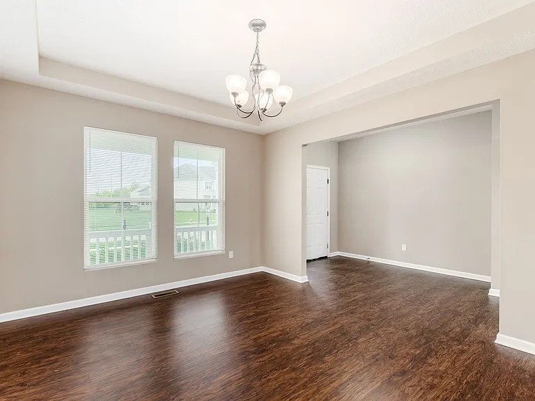 5642 Coventry Ct — Photo 12