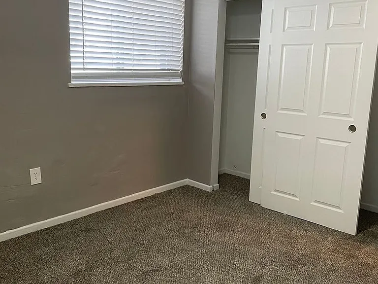 1166 W Lilley Ave — Photo 35