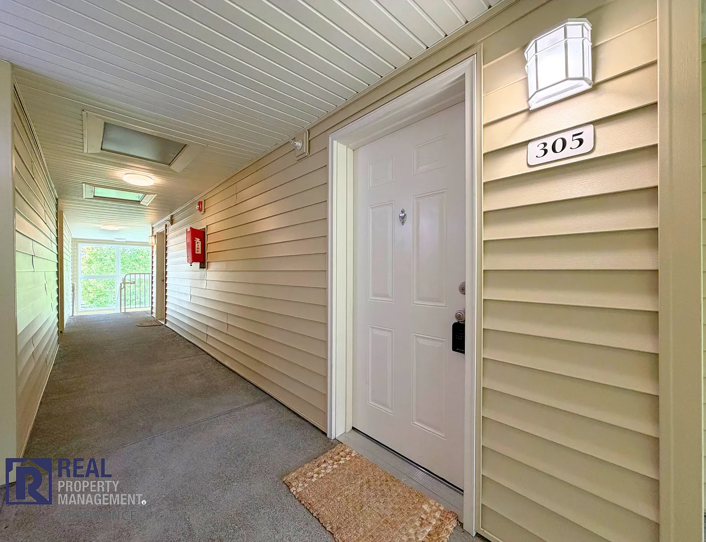 Move-In Special! | Tanasbourne 2br/2ba Condo - Balcony, A/C & Covered Parking — Photo 2