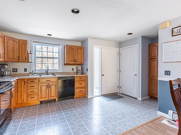 5th image of 1465 Hooksett Road #41