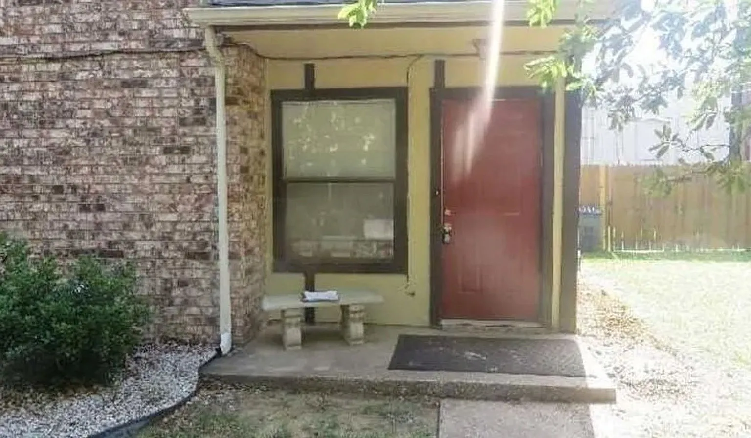 2 bed, 1.5 bath, $1,400 — Photo 1