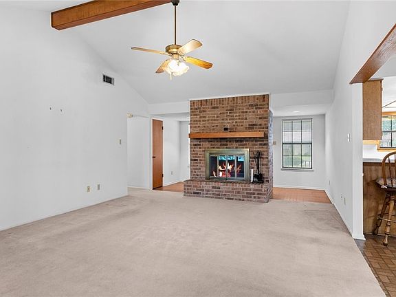 3rd image of 1310 Lakewinds Cir