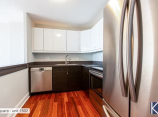 1749 N Wells St APT 213, Chicago, IL 60614