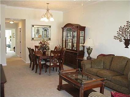 2nd image of 3033 Gardenia Dr