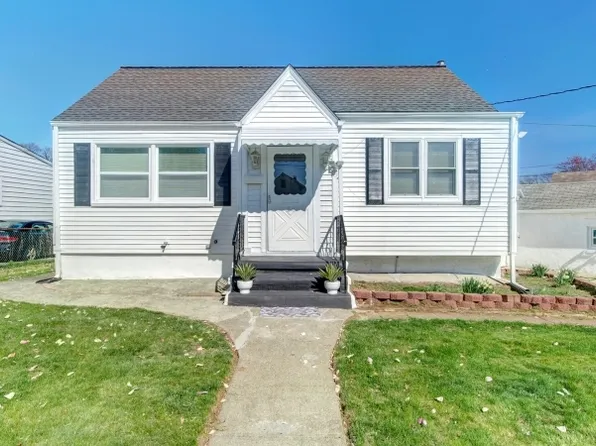 34 Greenlawn Dr, Lodi Boro, NJ 07644