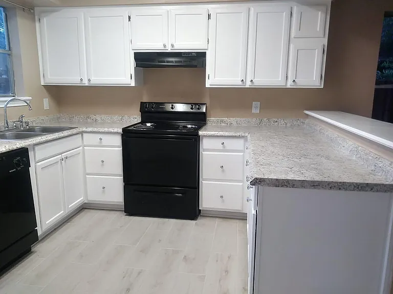 522 Matt Ln — Photo 10