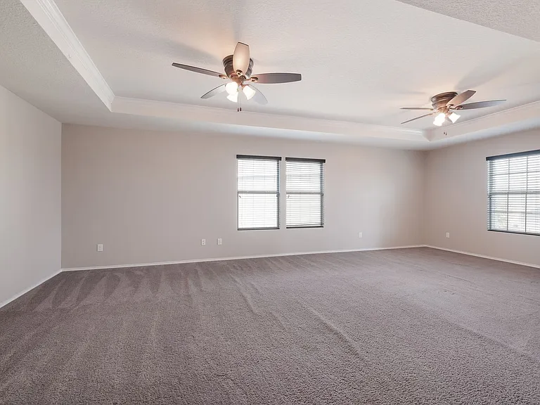 602 Trinity Mdw — Photo 9