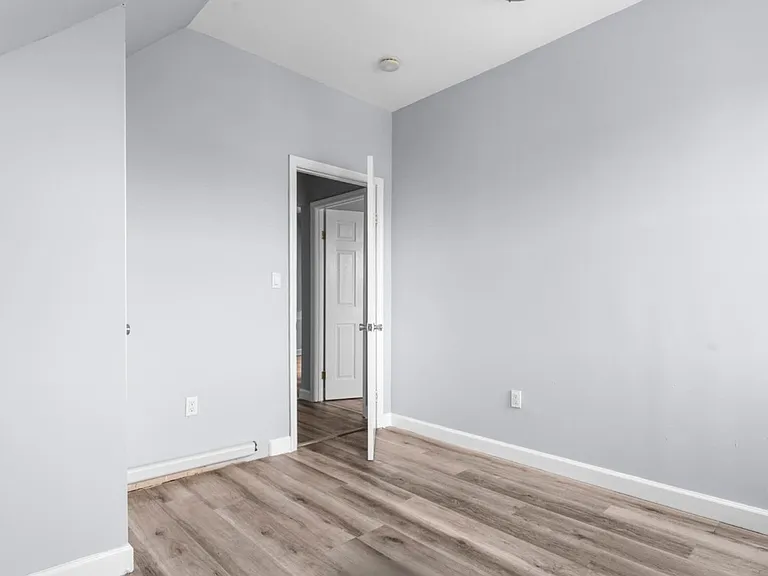 104 Buena Vista Ave — Photo 16