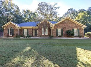 101 Wildwood Plantation Ln, Cataula, GA 31804