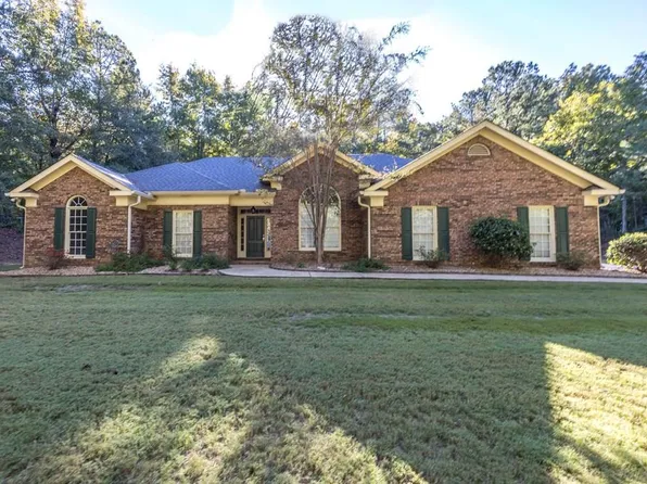 101 Wildwood Plantation Ln, Cataula, GA 31804