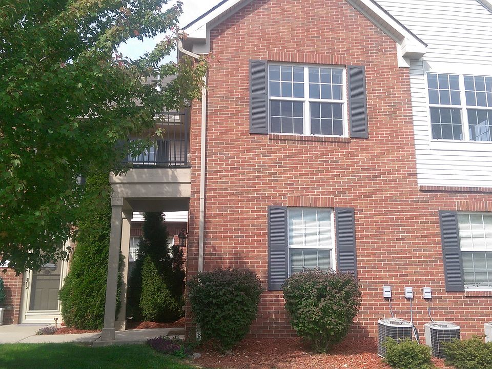 1st image of 23435 Williamsburg Cir