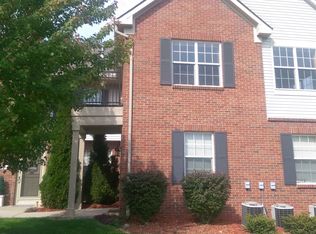 23435 Williamsburg Cir, Woodhaven, MI 48183