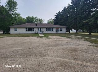 406 6th Ave APT 307, Rolette, ND 58366