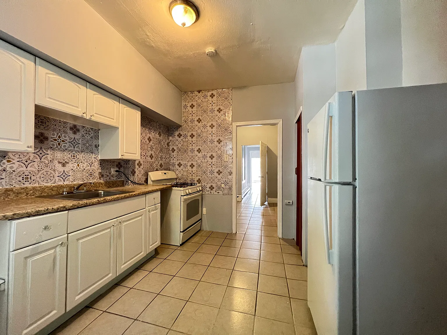 1 bed, 650 sqft, $2,100 — Photo 1
