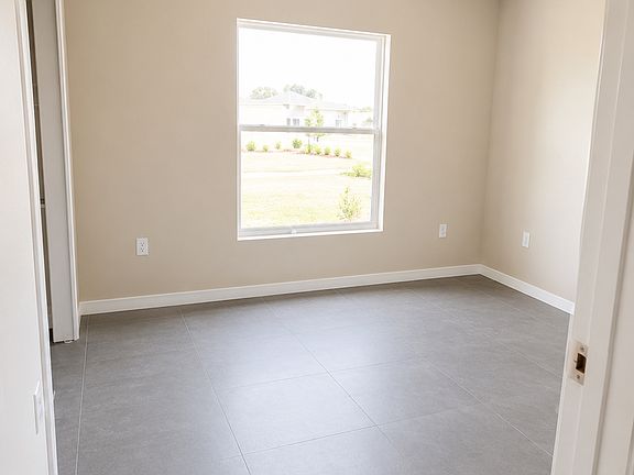 3rd image of 6733 Coral Ridge Rd
